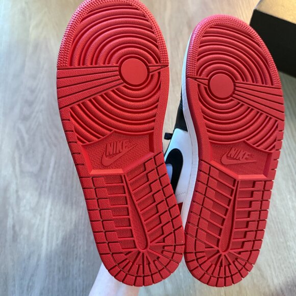 Air Jordan 1 Low SE - Mens 8 - Picture 8 of 9